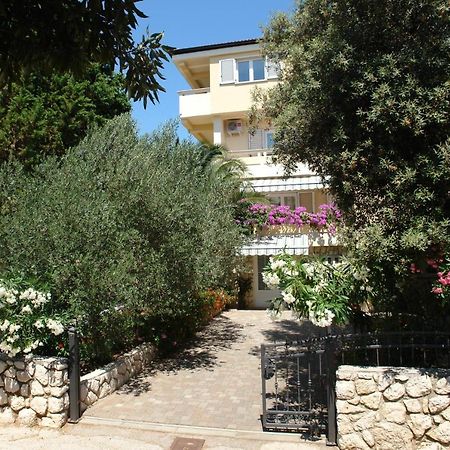 Apartments With A Parking Space Mandre, Pag - 18748 科兰 外观 照片