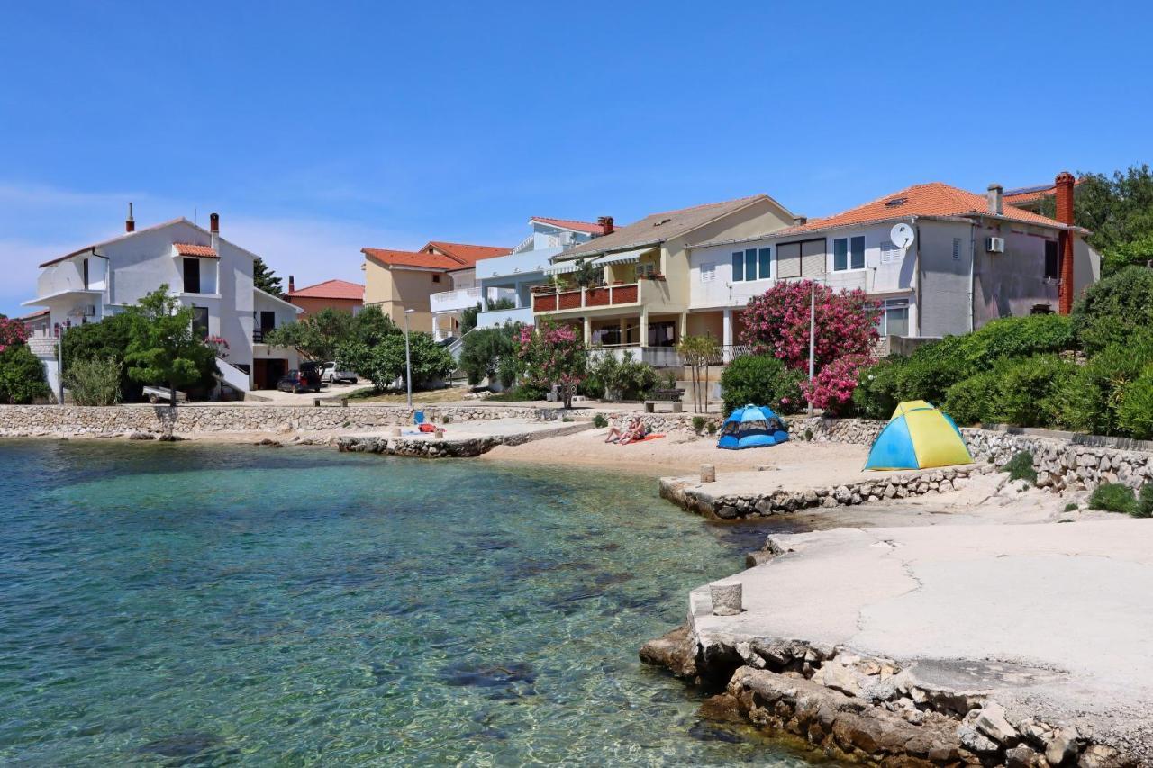 Apartments With A Parking Space Mandre, Pag - 18748 科兰 外观 照片