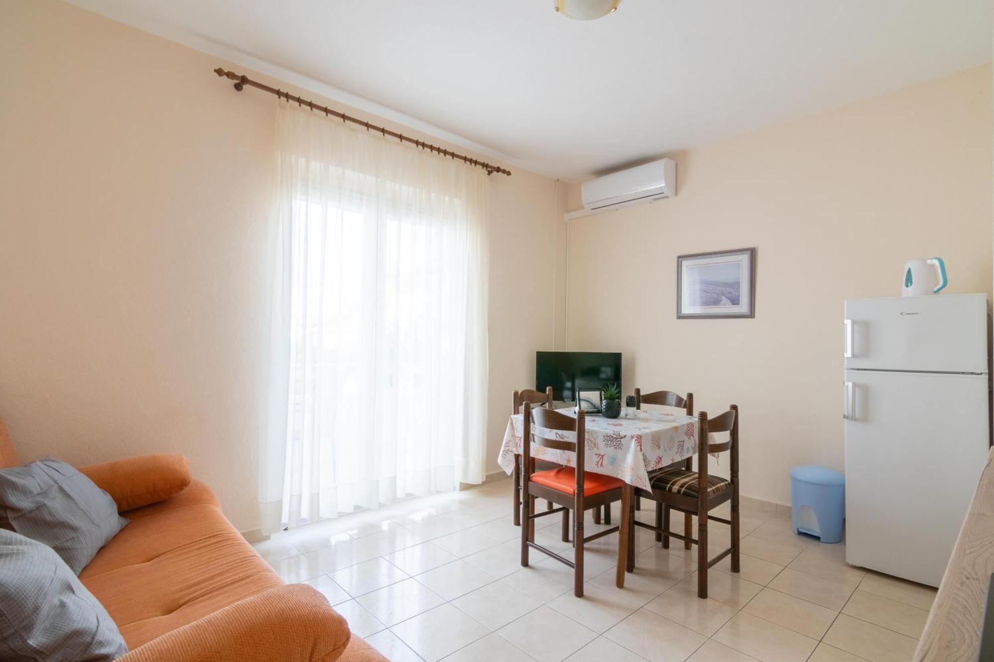 Apartments With A Parking Space Mandre, Pag - 18748 科兰 外观 照片