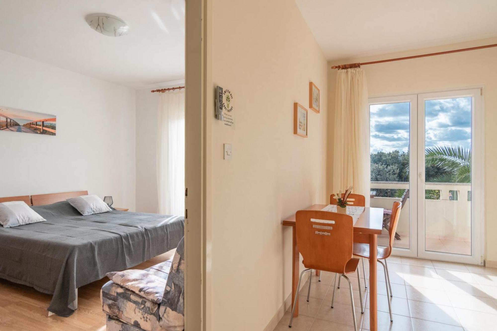 Apartments With A Parking Space Mandre, Pag - 18748 科兰 客房 照片