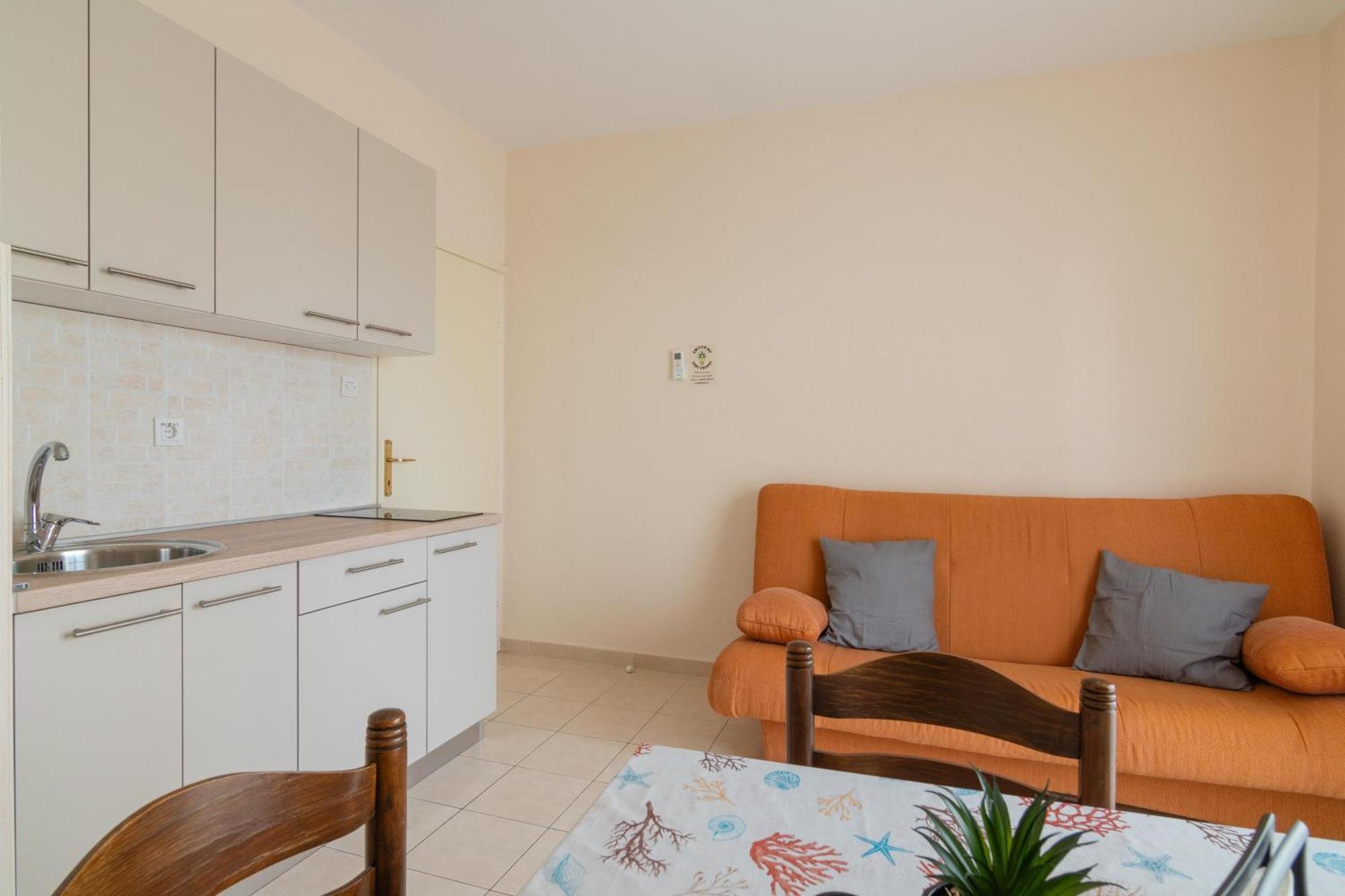 Apartments With A Parking Space Mandre, Pag - 18748 科兰 客房 照片